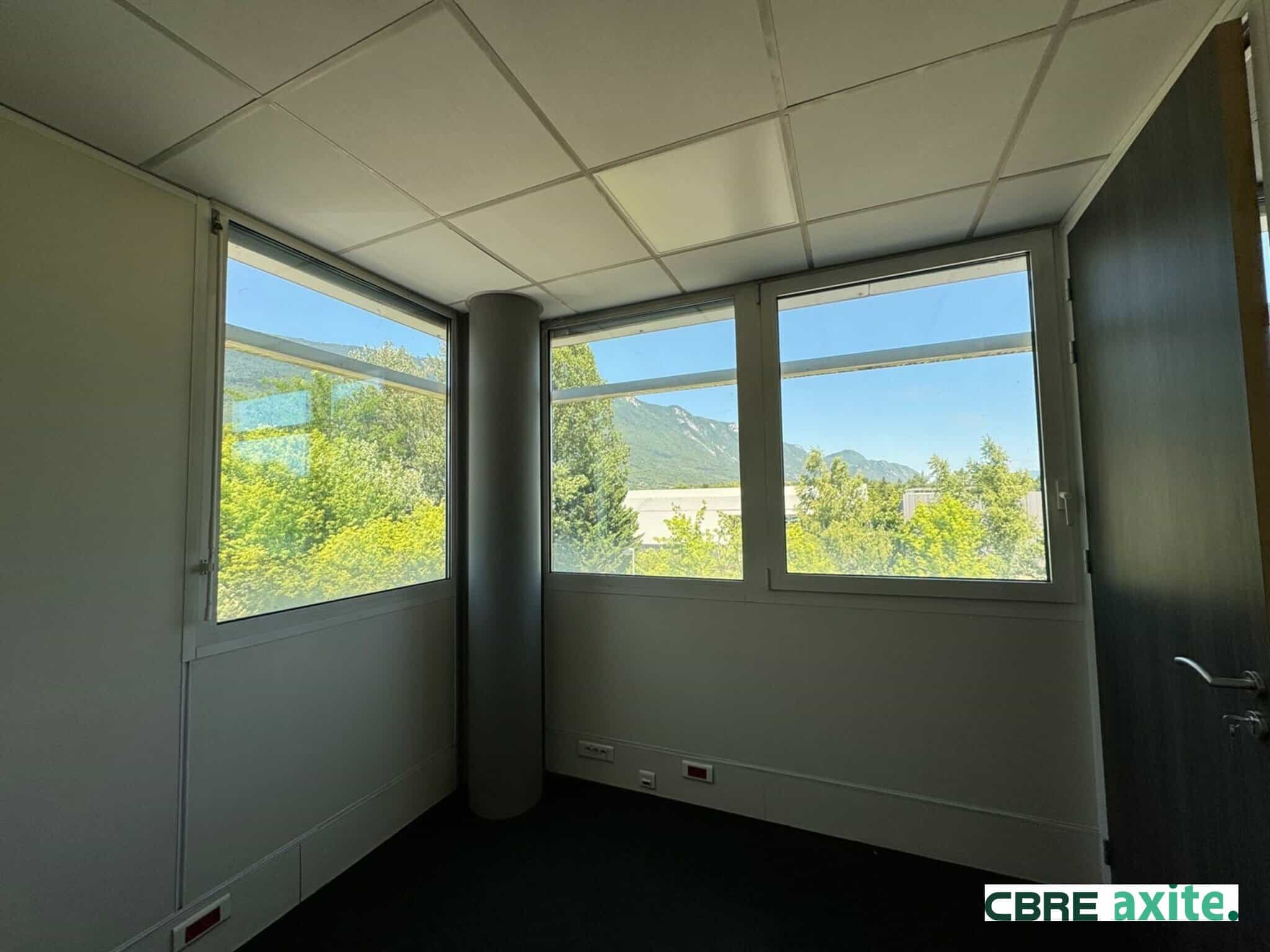 Bureaux à louer LE BOURGET DU LAC 73.23328 - 73.23328_LOCATION_Bureaux_LE_BOURGET_DU_LAC_1.jpg