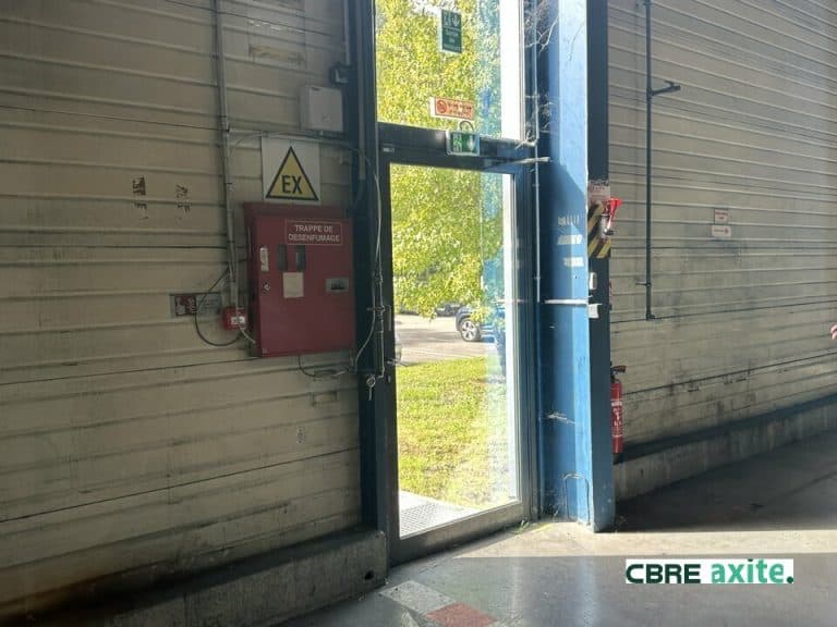 Locaux d'activités à louer MERY 73.23442 - 73.23442_LOCATION_Activites_MERY_4.jpg
