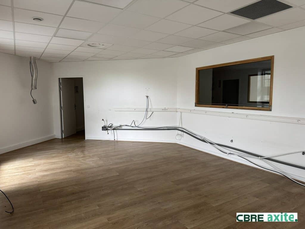 Bureaux à louer MERY 73.23448 - 73.23448_LOCATION_Bureaux_MERY_1.jpg