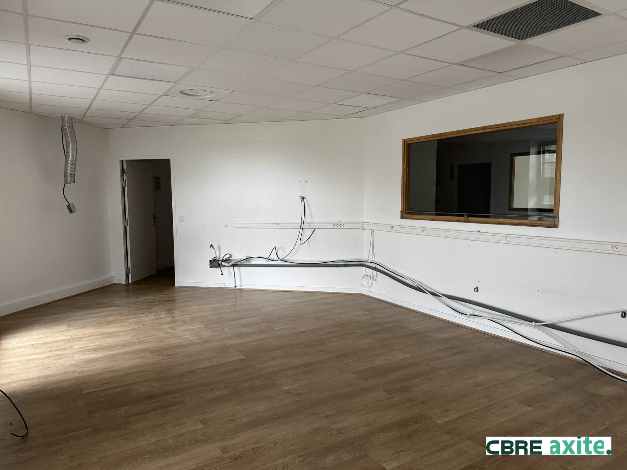 Bureaux à louer MERY 73.23448 - 73.23448_LOCATION_Bureaux_MERY_1.jpg