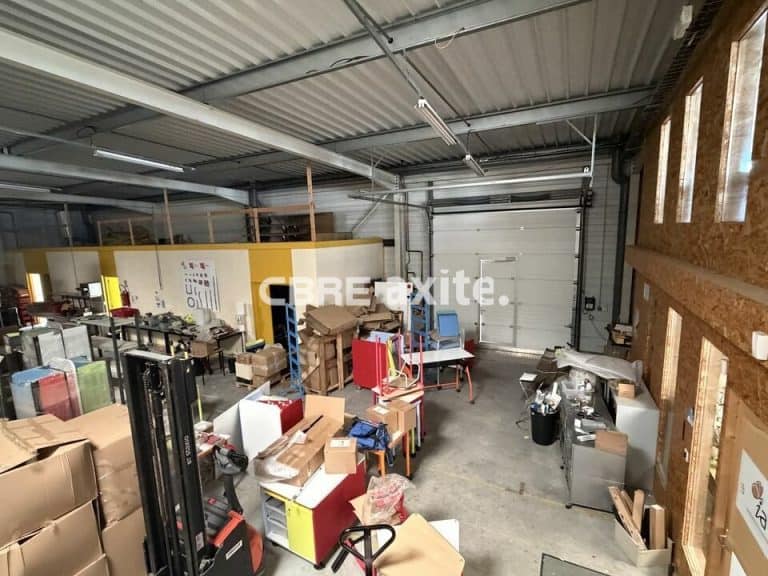 Locaux d'activités à louer VOGLANS 73.23470 - 73.23470_LOCATION_Activites_VOGLANS_3.jpg