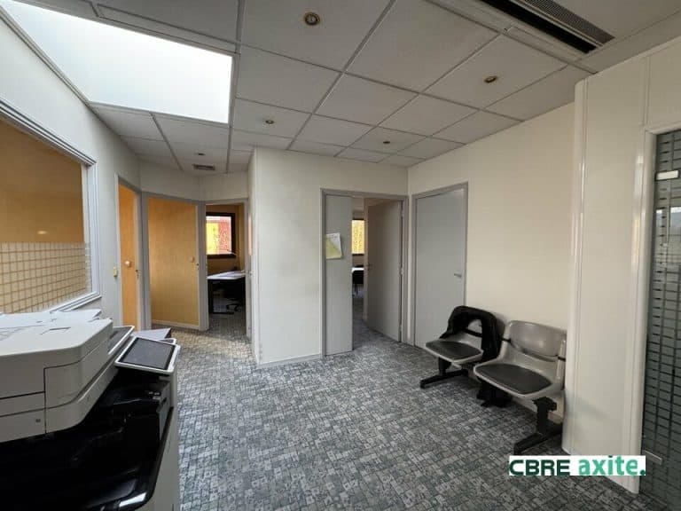 Bureaux à louer BARBERAZ 73.23478 - 73.23478_LOCATION_Bureaux_BARBERAZ_5.jpg
