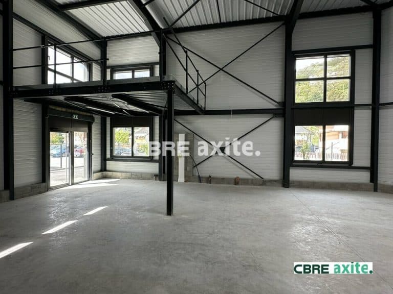 Locaux d'activités à vendre SAINT-MICHEL-DE-MAURIENNE 73.23502 - 73.23502_VENTE_Activites_SAINT-MICHEL-DE-MAURIENNE_1.jpg