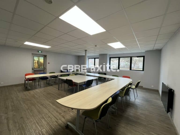 Locaux d'activités à louer SAINT-RÉMY-DE-MAURIENNE 73.23504 - 73.23504_LOCATION_Activites_SAINT-REMY-DE-MAURIENNE_7.jpg