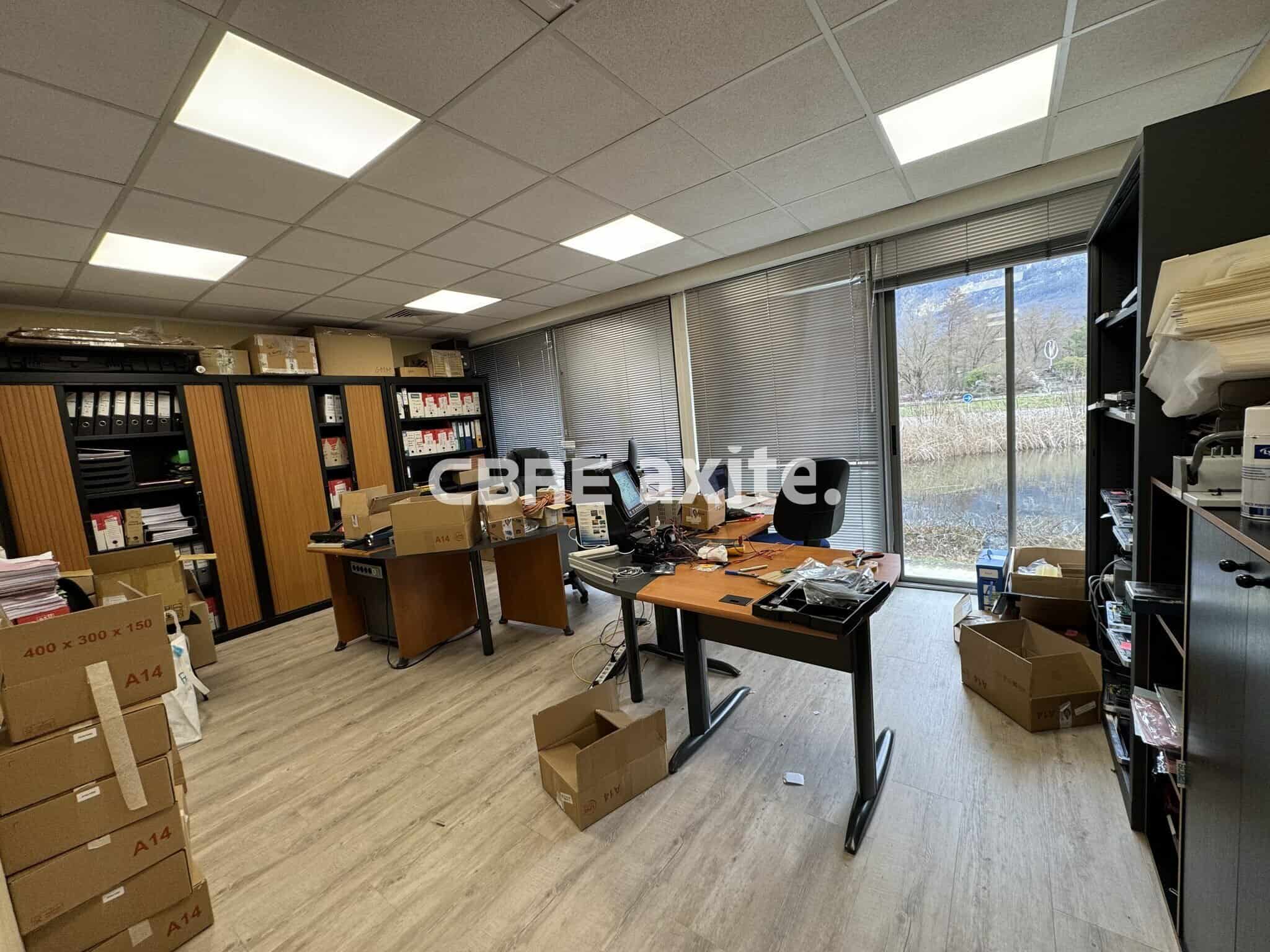 Bureaux à louer MERY 73.23548 - 73.23548_LOCATION_Bureaux_MERY_1.jpg