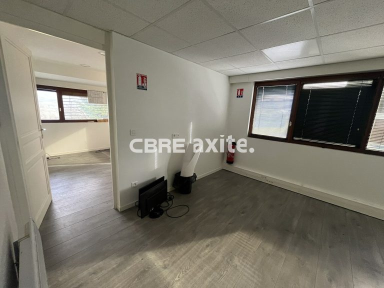Locaux d'activités à louer ENTRELACS 73.23569 - 73.23569_LOCATION_Activites_ENTRELACS_5.jpg