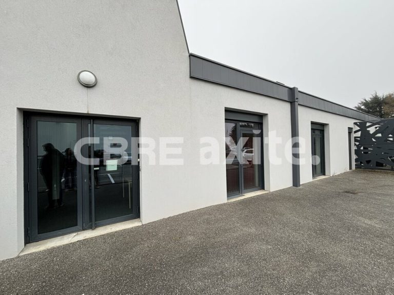 Bureaux à louer SAINT PIERRE EN FAUCIGNY 74.22023 - 74.22023_LOCATION_Bureaux_SAINT_PIERRE_EN_FAUCIGNY_1.jpg