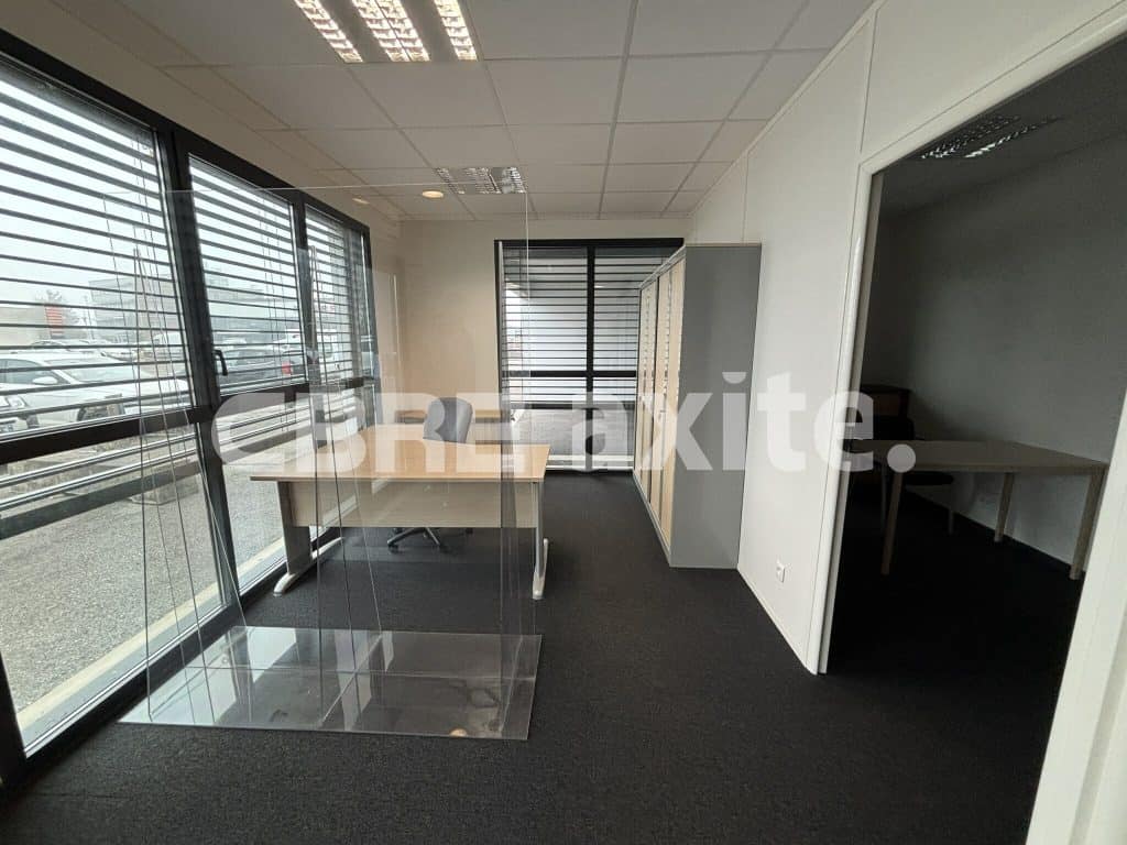 Bureaux à louer SAINT PIERRE EN FAUCIGNY 74.22023 - 74.22023_LOCATION_Bureaux_SAINT_PIERRE_EN_FAUCIGNY_2.jpg