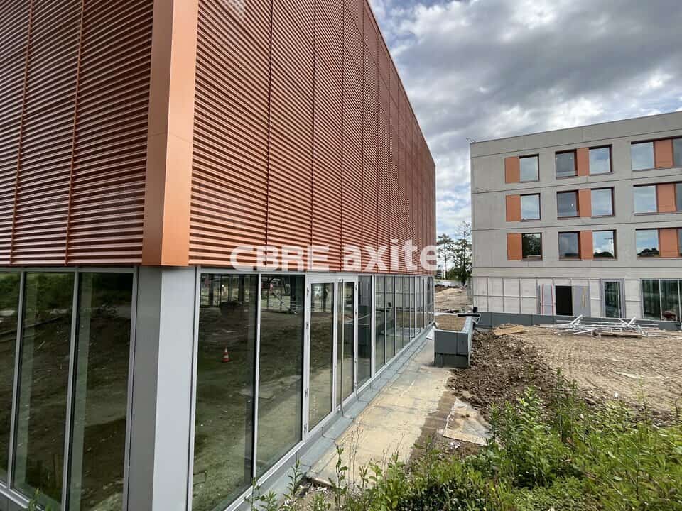 Local commercial de 761 m² à vendre à Ferney-Voltaire, photo 4 sur 8