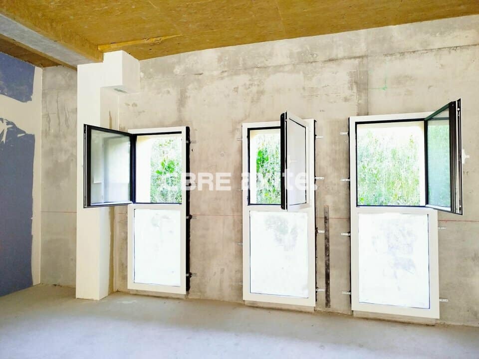 Local commercial de 164,5 m² à louer à Ferney-Voltaire, photo 3 sur 5