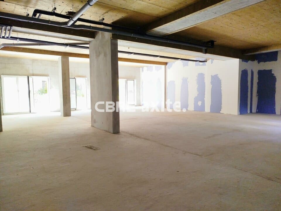 Local commercial de 164,5 m² à vendre à Ferney-Voltaire, photo 4 sur 5