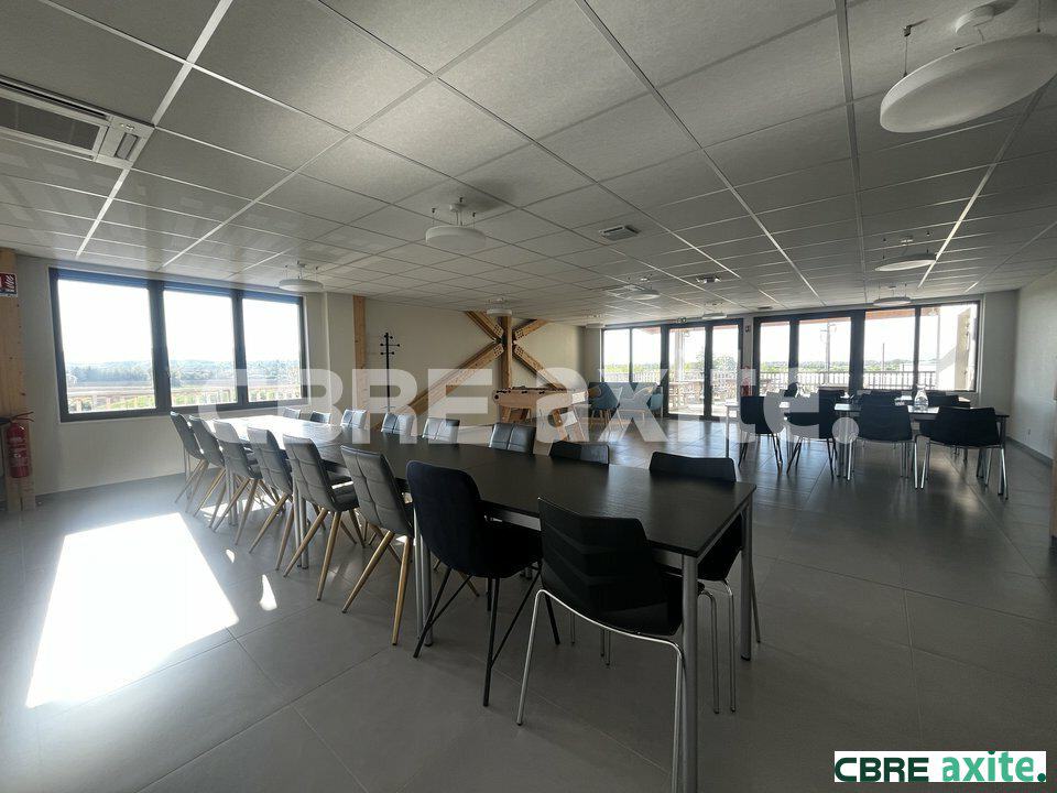Local d’activité de 595 m² à louer à Saint-Maurice-de-Rémens, photo 6 sur 7
