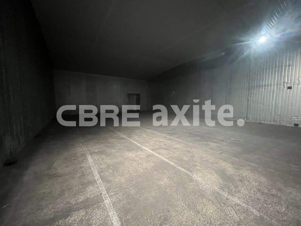 Entrepôts de 890 m² à louer à Guilherand-Granges, photo 5 sur 5