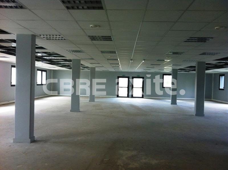 Bureaux de 255 à 511 m² à louer à Alixan, photo 3 sur 5