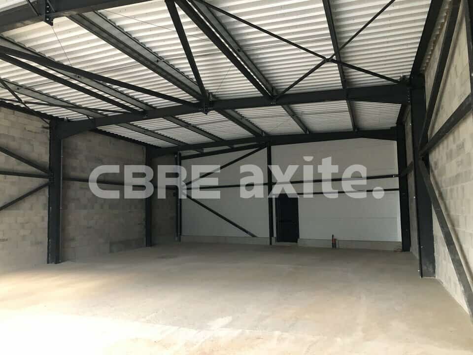 Local commercial de 250 m² à vendre à Pont-de-l'Isère, photo 2 sur 3