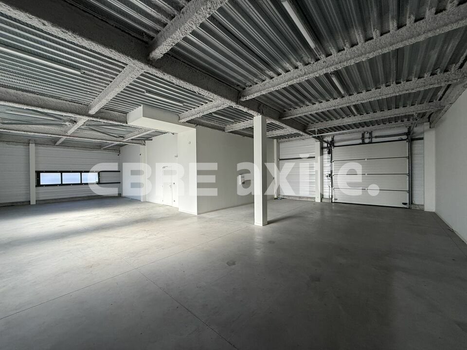 Local d’activité de 257 m² à louer à Bourg-lès-Valence, photo 3 sur 4
