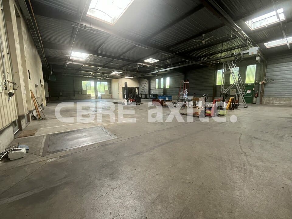 Local d’activité de 2 020 m² à vendre à Valence, photo 4 sur 5
