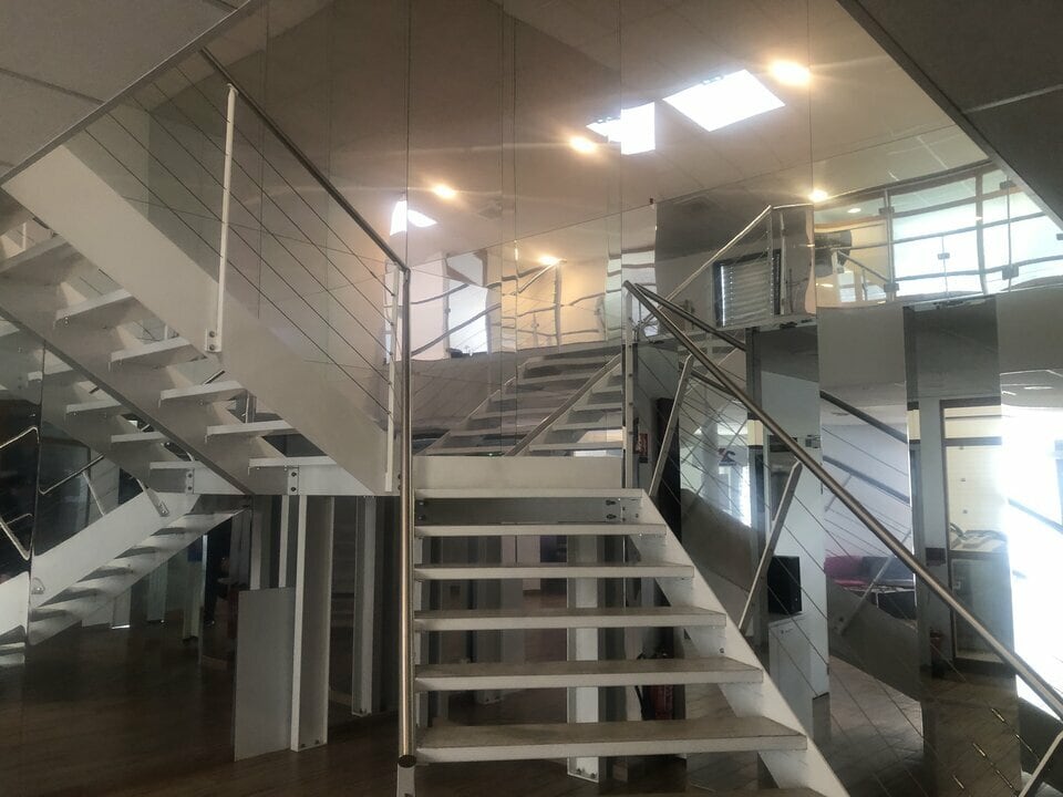 Bureaux de 963 m² à louer à Valence, photo 3 sur 8