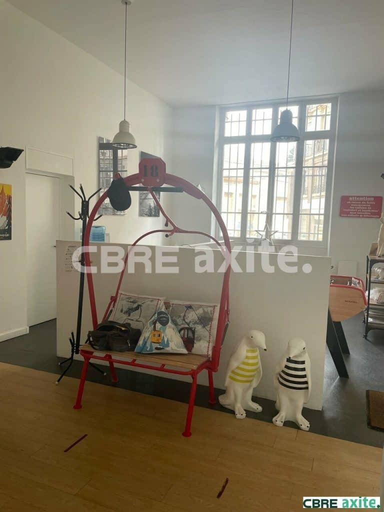 Bureaux de 236 m² à vendre à Grenoble, photo 3 sur 7