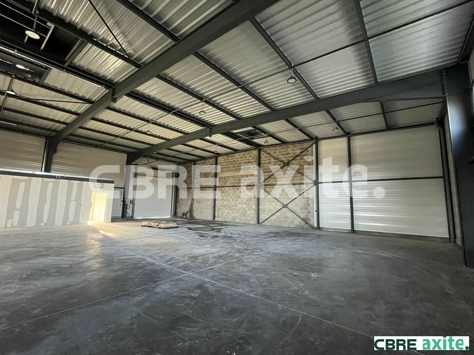 Local d’activité de 685 à 1 380 m² à vendre à Aoste, photo 5 sur 6
