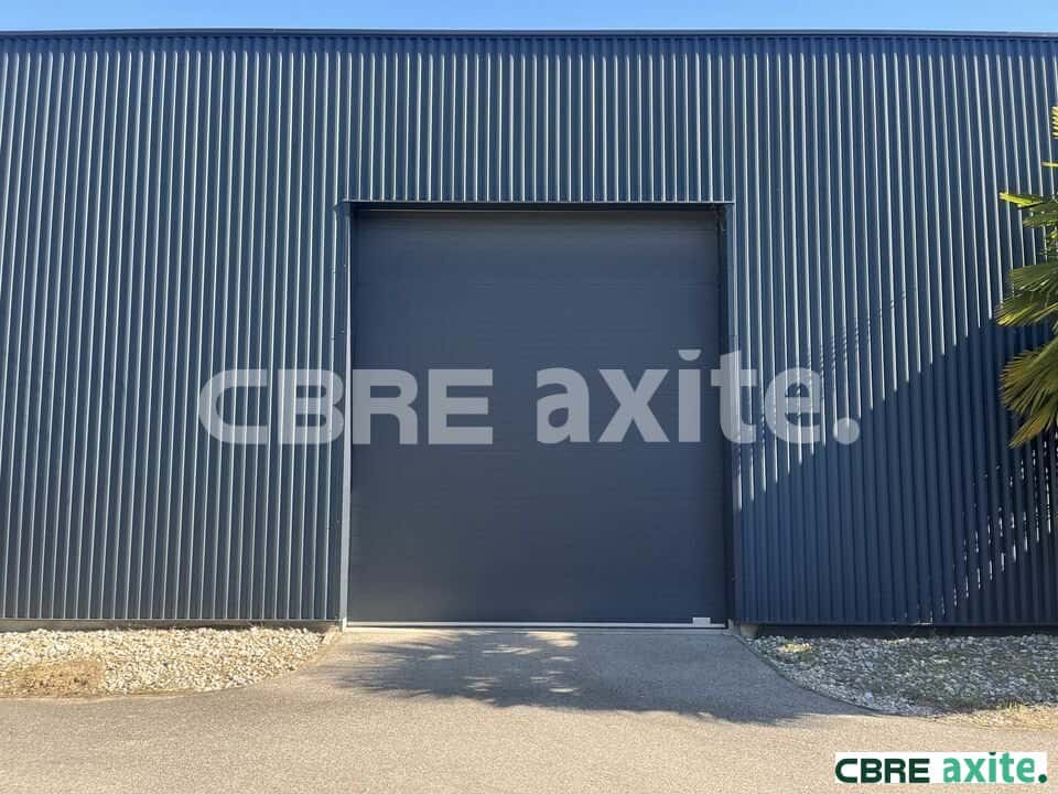 Local d’activité de 490 m² à vendre à Cessieu, photo 4 sur 8