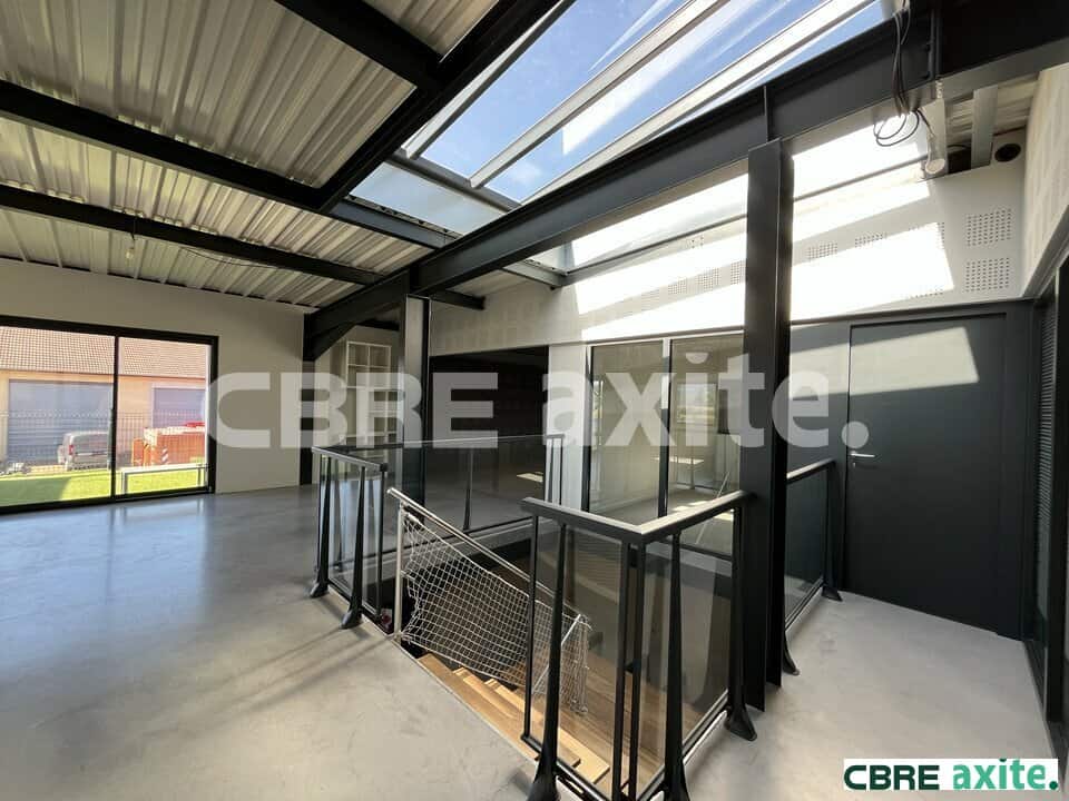 Local d’activité de 490 m² à vendre à Cessieu, photo 7 sur 8
