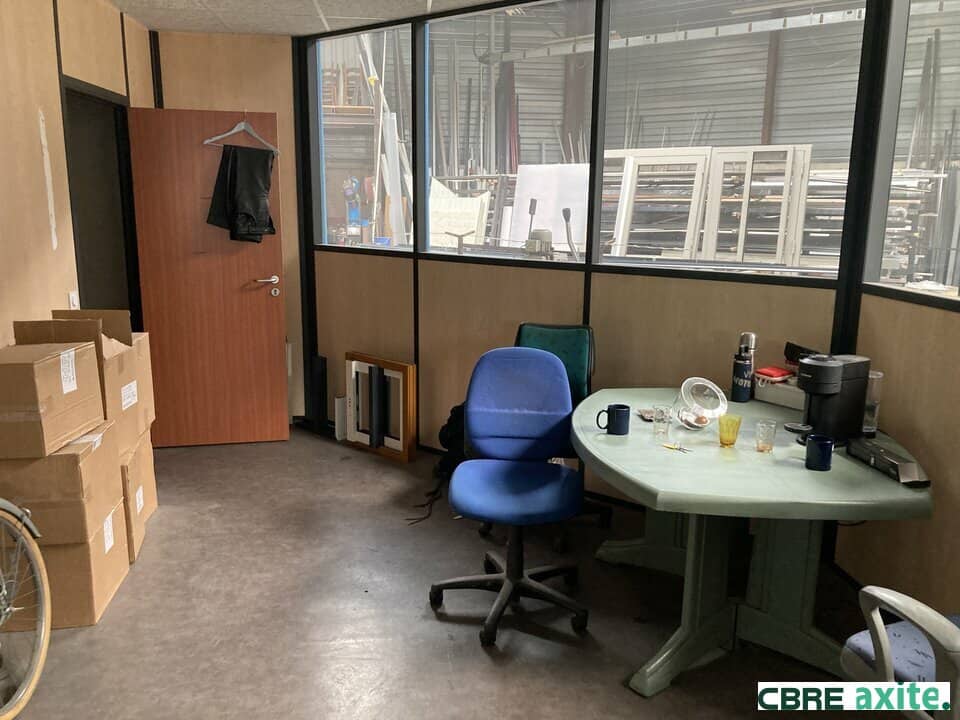 Local d’activité de 347 m² à louer à Seyssins, photo 7 sur 8
