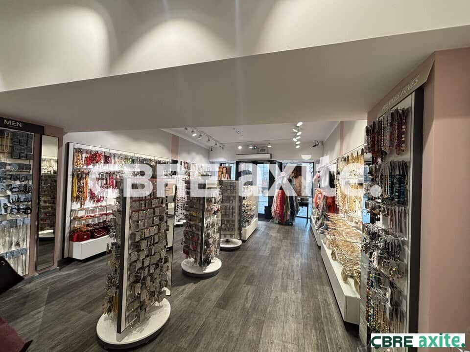 Local commercial de 150 m² à vendre à Bourgoin-Jallieu, photo 3 sur 5