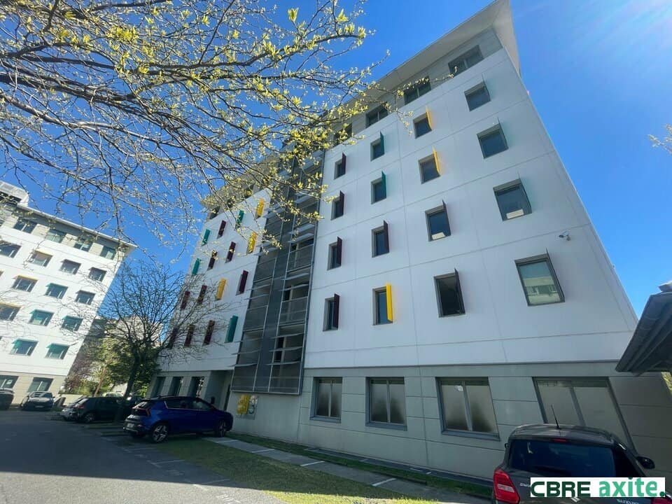Bureaux de 194,1 m² à louer à Grenoble, photo 2 sur 8