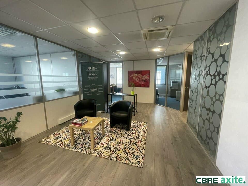 Bureaux de 194,1 m² à louer à Grenoble, photo 3 sur 8