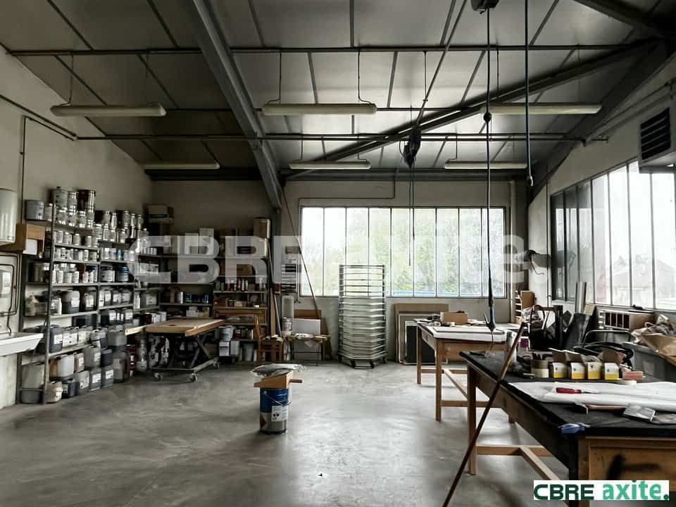Local commercial de 1 990 m² à vendre au Pont-de-Beauvoisin, photo 5 sur 5