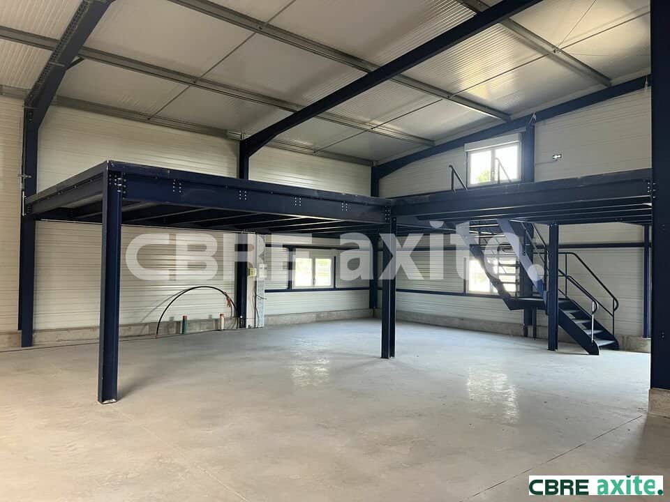 Local commercial de 139 m² à louer à Marcilloles, photo 2 sur 7