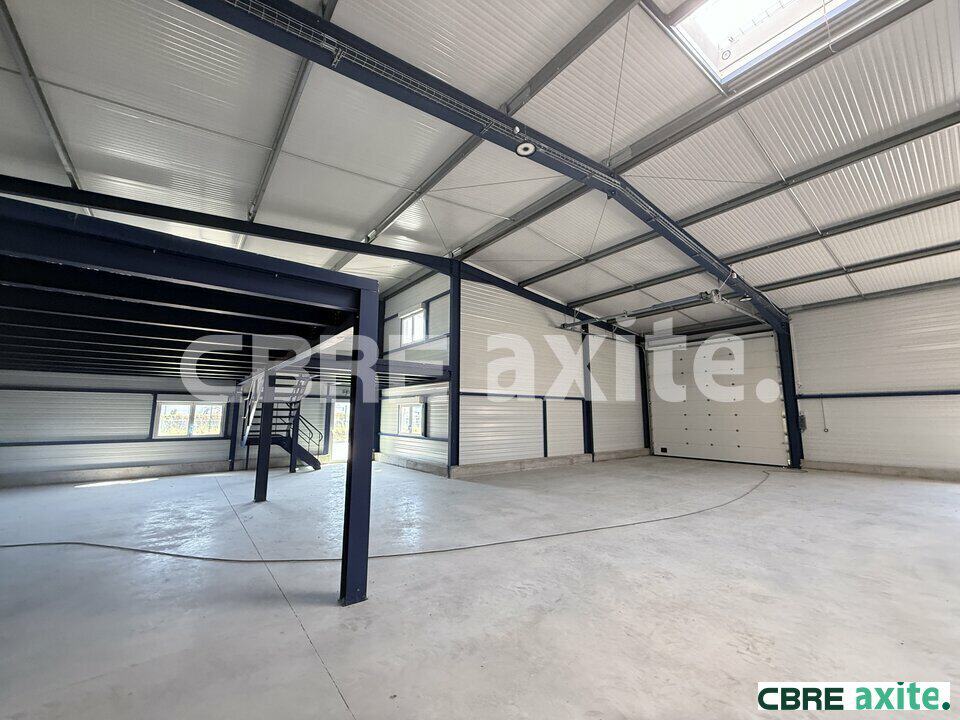 Local commercial de 139 m² à louer à Marcilloles, photo 3 sur 7