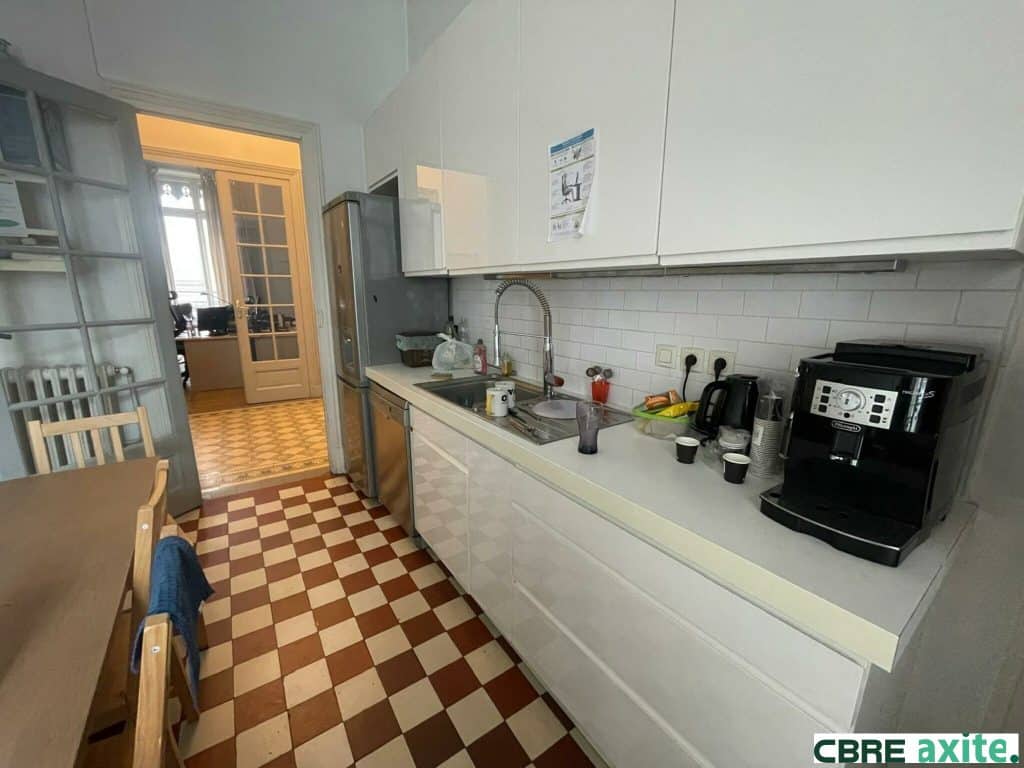 Bureaux de 180 m² à louer à Grenoble, photo 4 sur 5