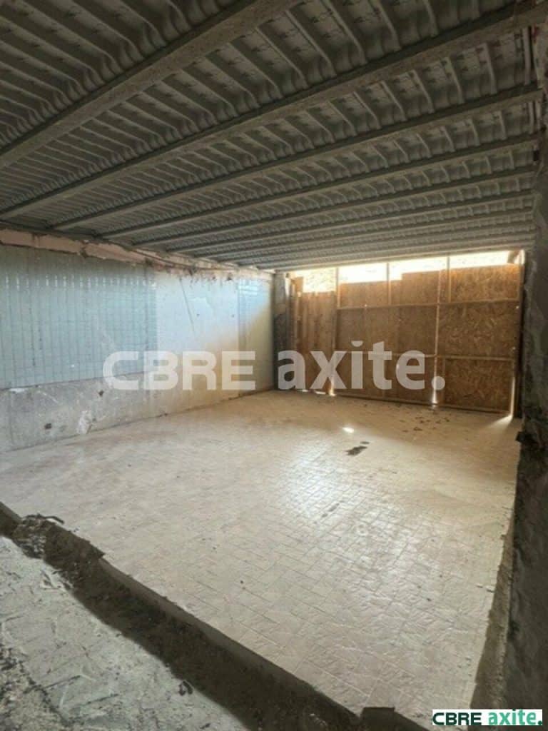 Local commercial de 156 m² à louer à Frontonas, photo 3 sur 4