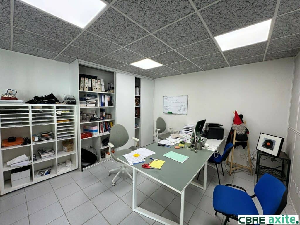 Local d’activité de 440 m² à louer à Eybens, photo 5 sur 5