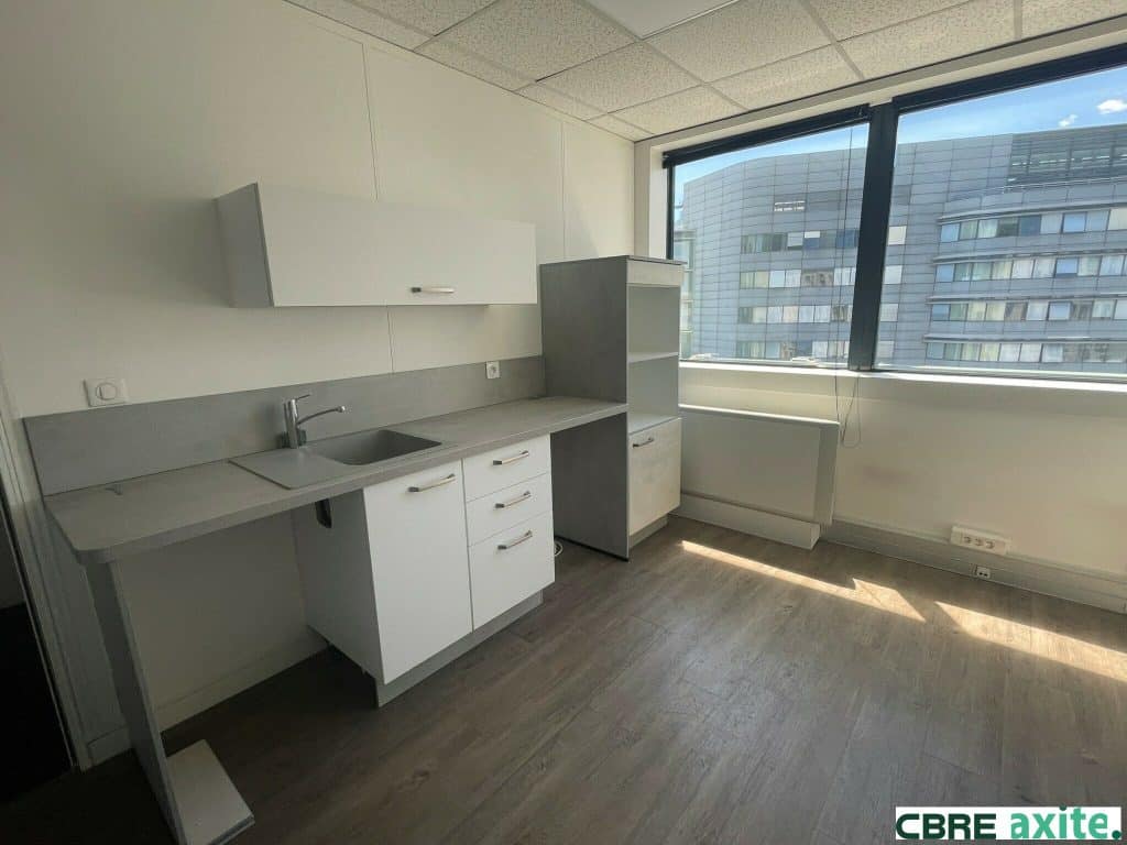 Bureaux de 125 m² à louer à Grenoble, photo 2 sur 7