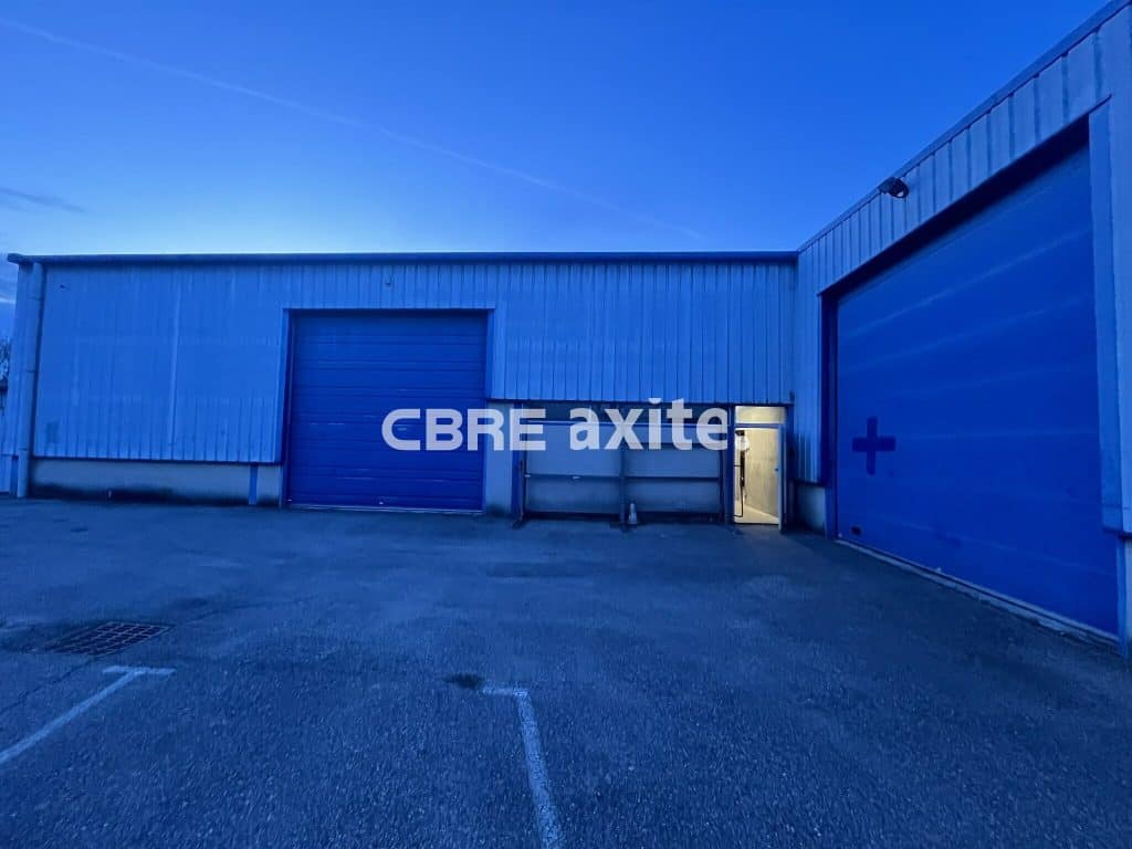 Local d’activité de 900 m² à vendre à Pontcharra, photo 5 sur 8