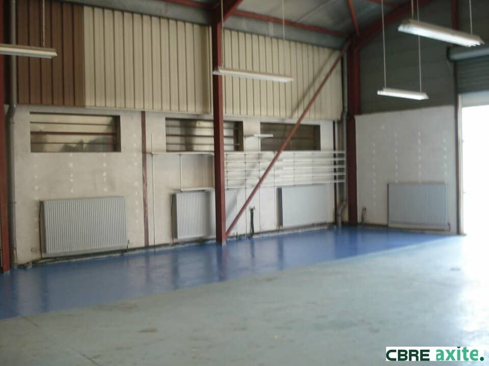 Local d’activité de 284 m² à louer à Échirolles, photo 2 sur 6