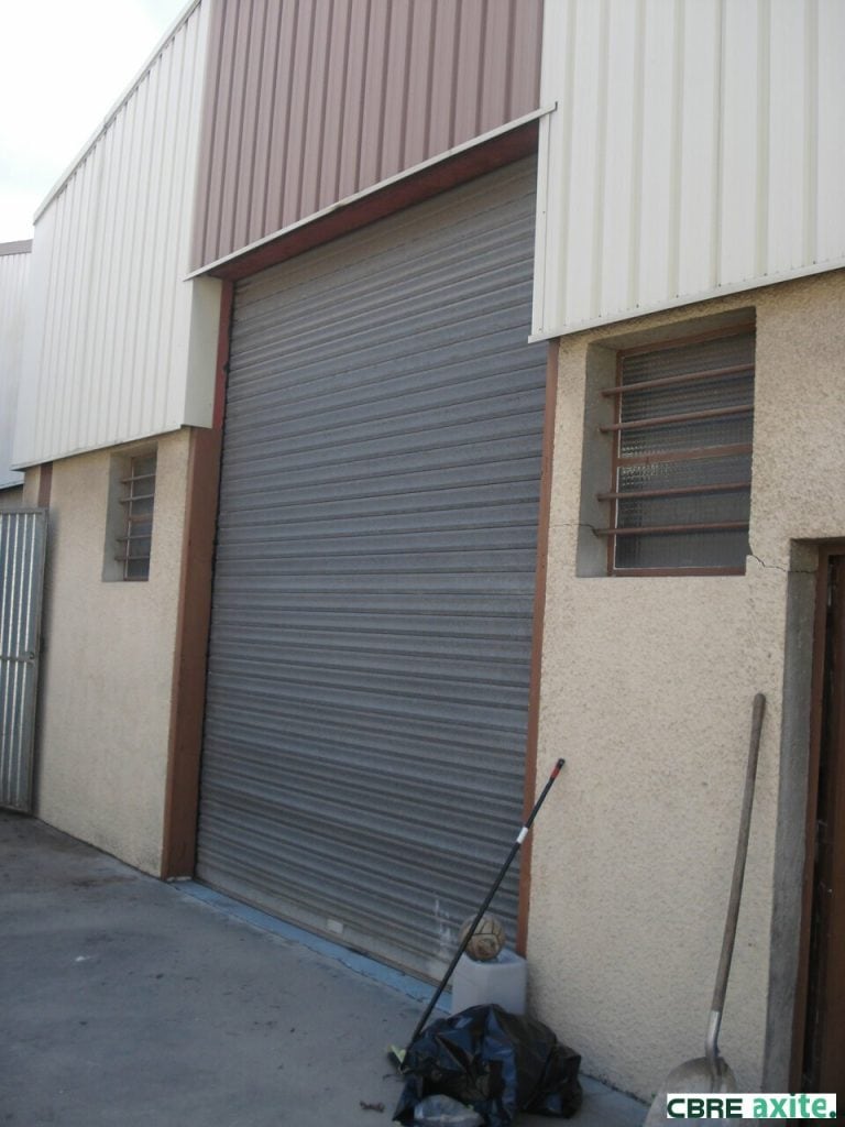 Local d’activité de 284 m² à louer à Échirolles, photo 3 sur 6