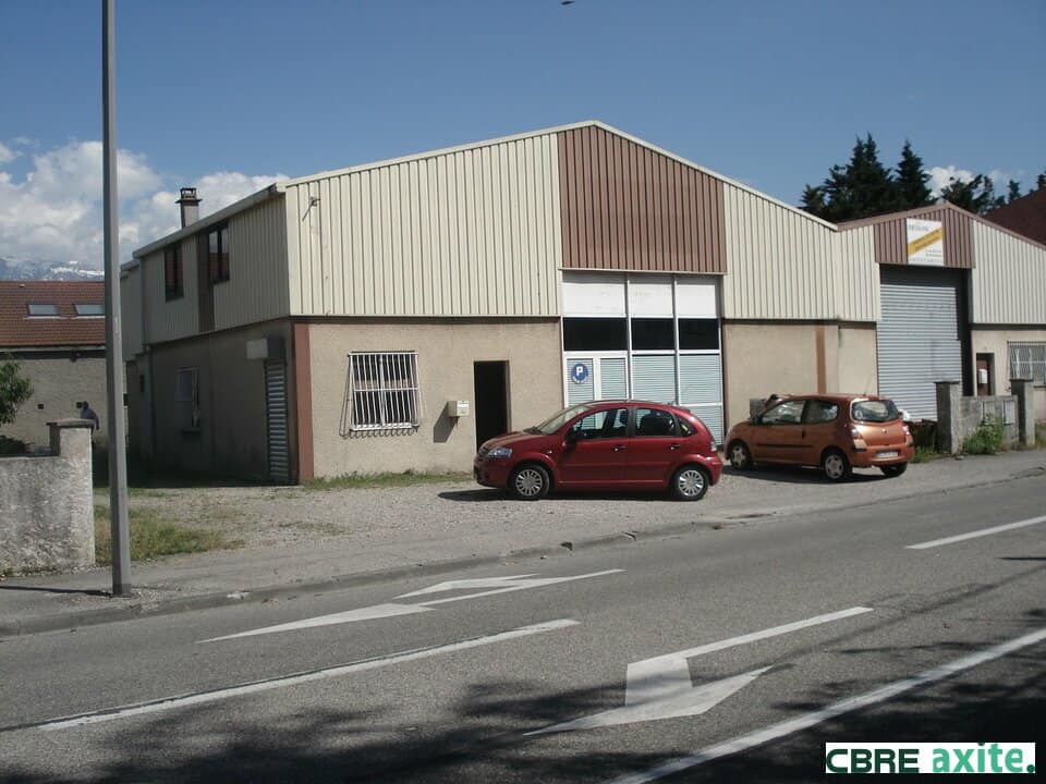 Local d’activité de 284 m² à louer à Échirolles, photo 4 sur 6