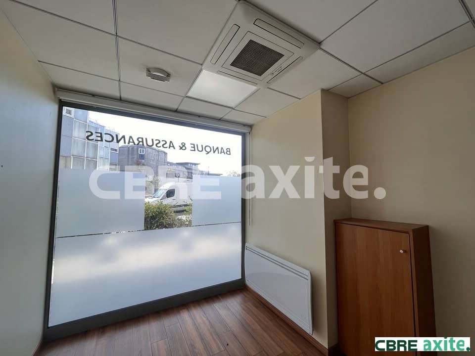 Local commercial de 98 m² à vendre à Villefontaine, photo 4 sur 4