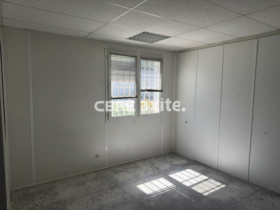 Local d’activité de 408 m² à louer à Pontcharra, photo 5 sur 6