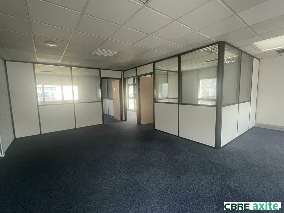 Bureaux de 133 à 947,7 m² à louer à Meylan, photo 2 sur 5