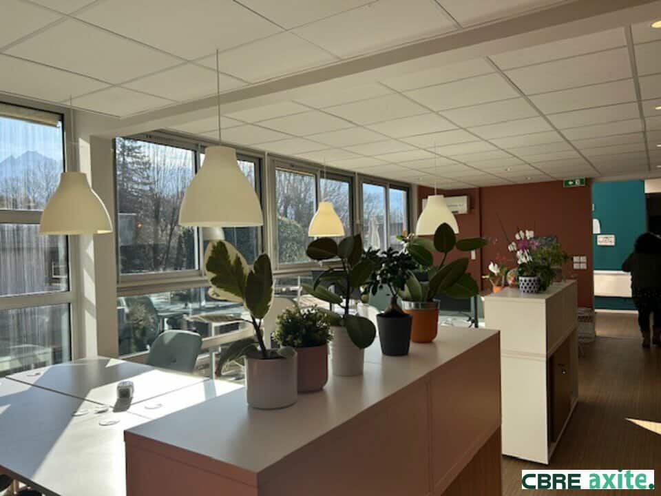 Bureaux de 465 m² à vendre à Meylan, photo 2 sur 5