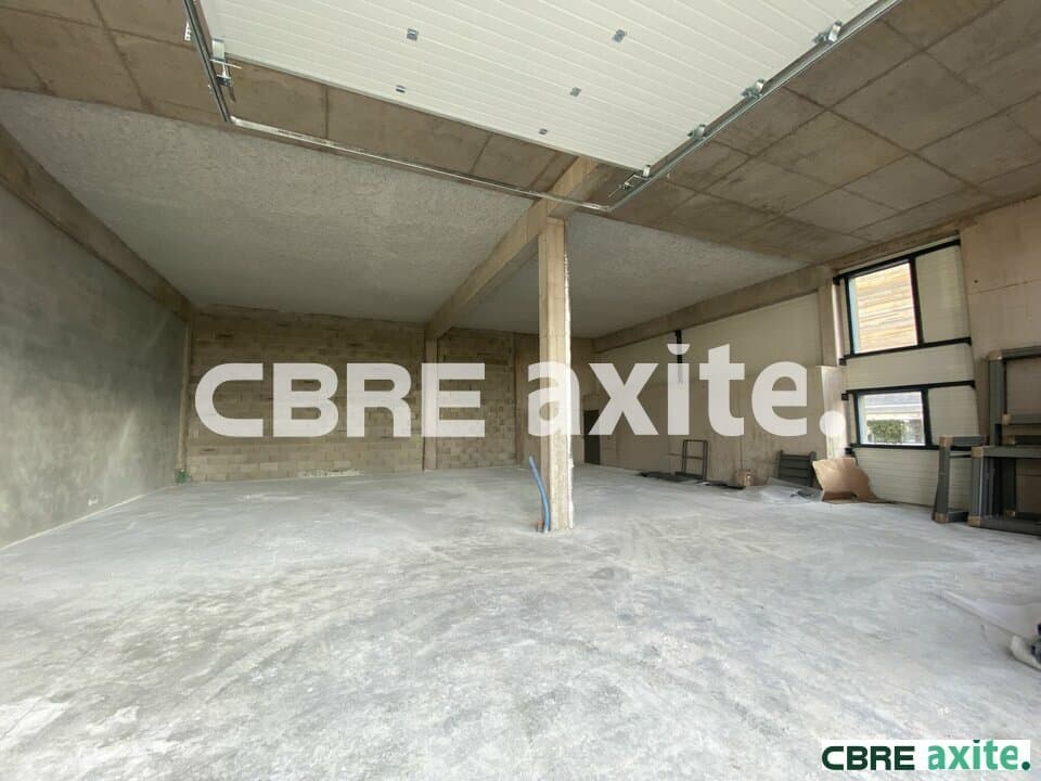 Local d’activité de 182 à 1 818,6 m² à louer à Saint-Martin-d'Hères, photo 3 sur 8