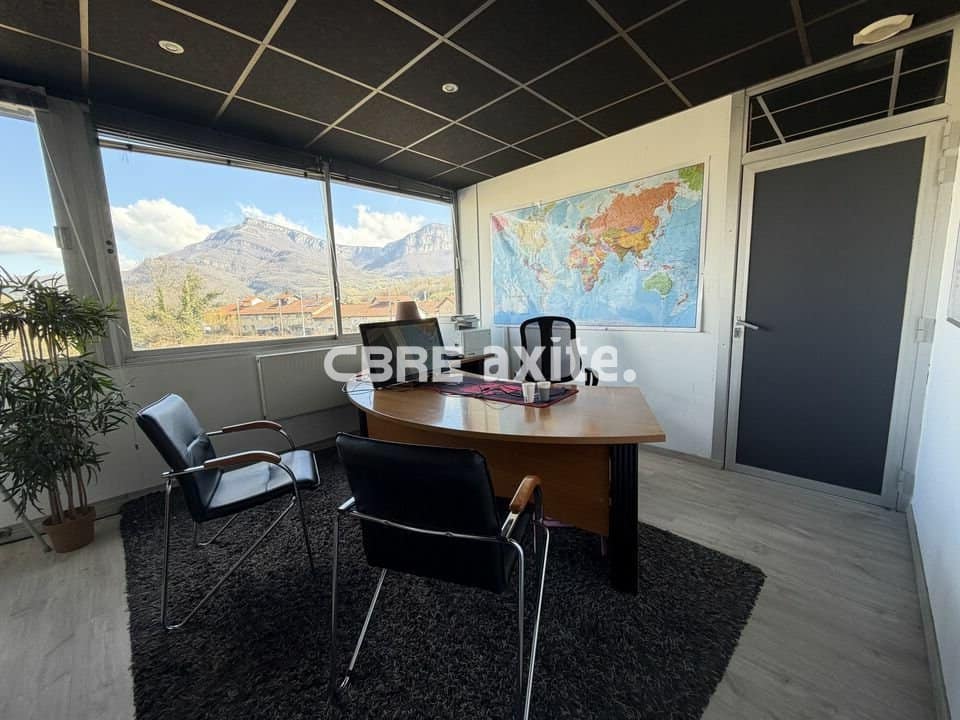 Local d’activité de 2 713 m² à vendre à Barberaz, photo 5 sur 8