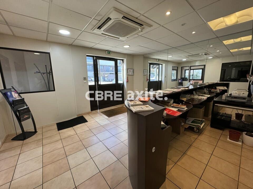 Bureaux de 223,5 m² à louer à Chambéry, photo 3 sur 8