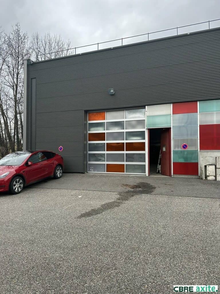 Local d’activité de 278 m² à louer à Méry, photo 5 sur 5