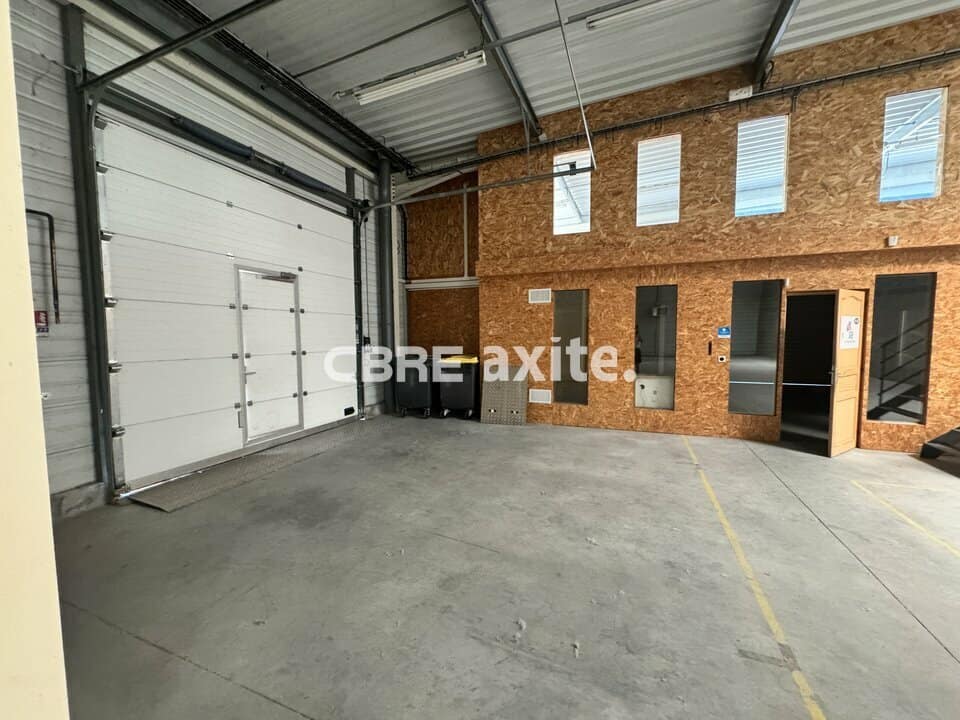 Local d’activité de 310 m² à louer à Voglans, photo 6 sur 8